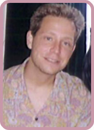 日本に住む米国人男性写真